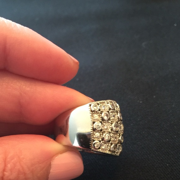 BLING BLING RING!! - Picture 6 of 8